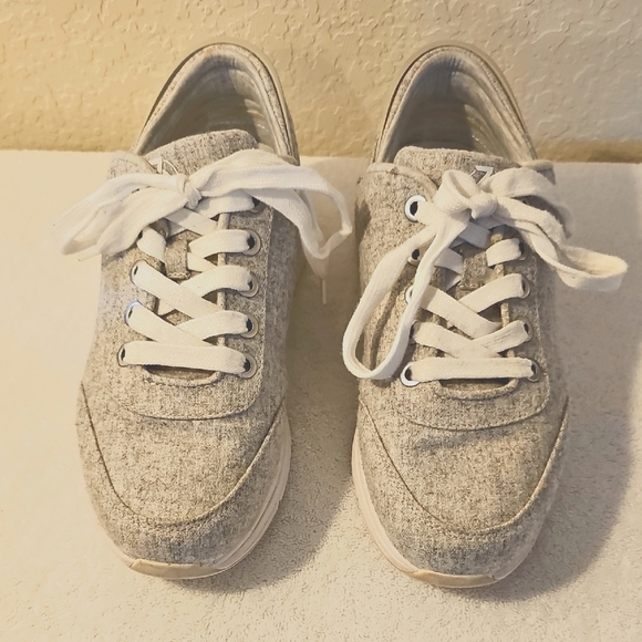 ZEBA Women'a Size 9 Hands Free Slip On Comfort Sneakers Gray - Picture 1 of 14